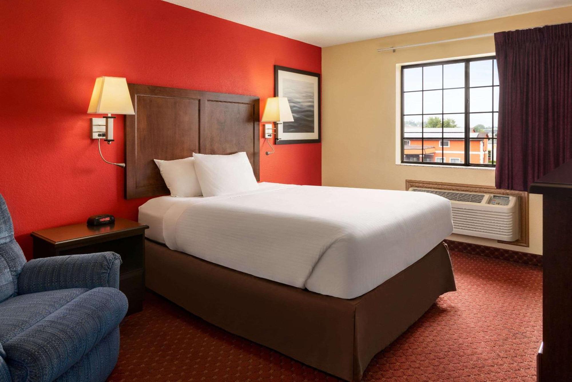 Baymont By Wyndham Cedar Rapids Hotell Eksteriør bilde